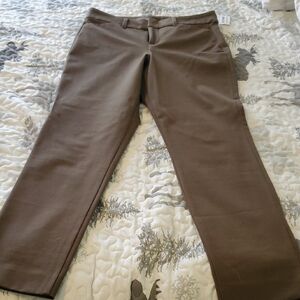 NWT Old Navy High Rise Pixie Skinny Pants 2 Petite